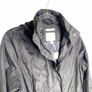 NWT lightweight water resistant Jacket